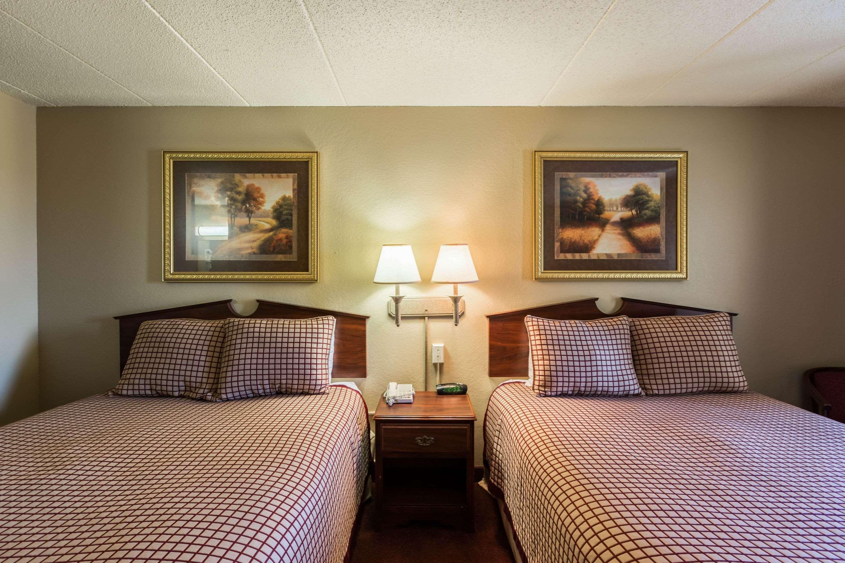נורפולק Rodeway Inn מראה חיצוני תמונה