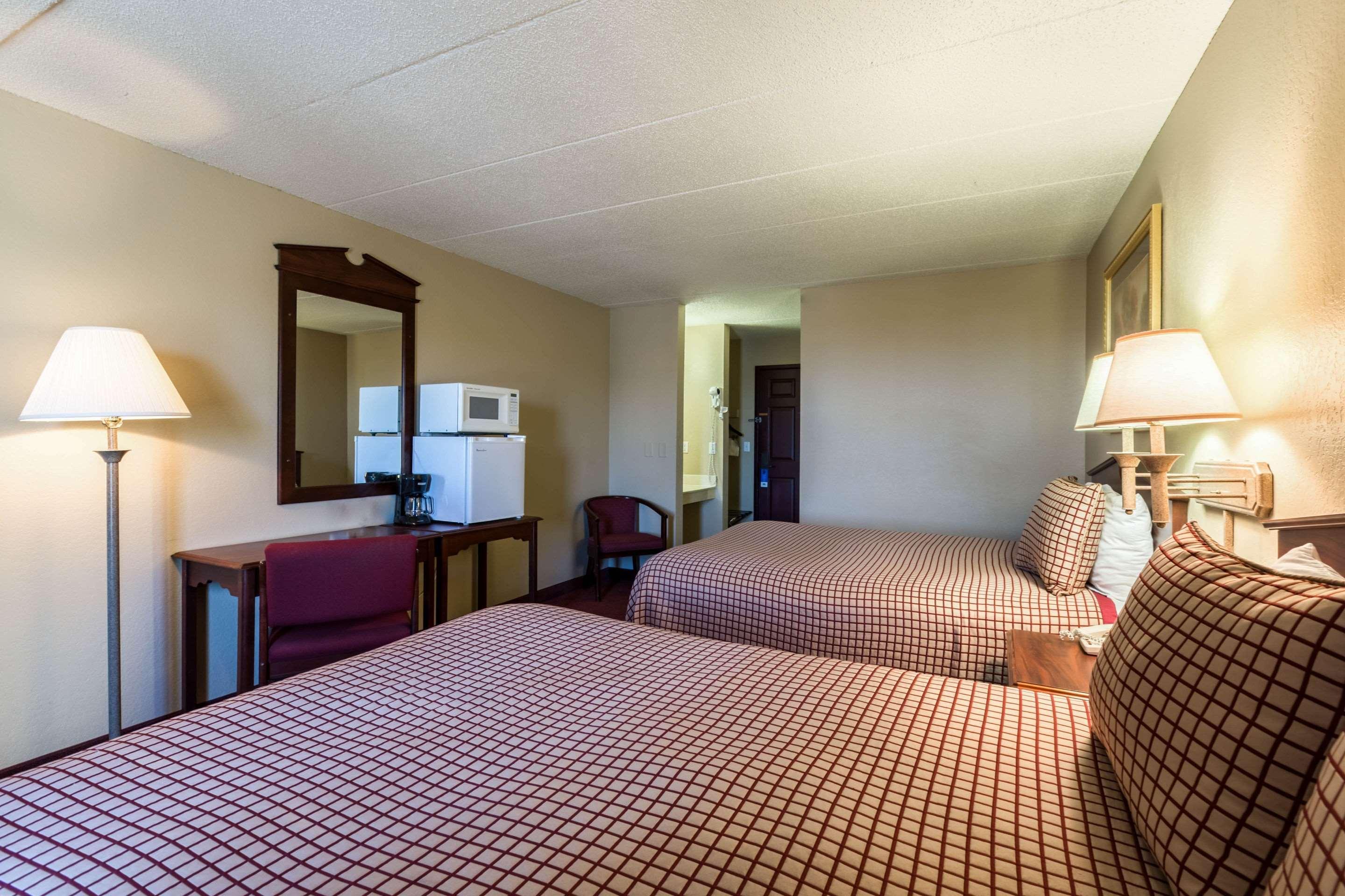 נורפולק Rodeway Inn מראה חיצוני תמונה