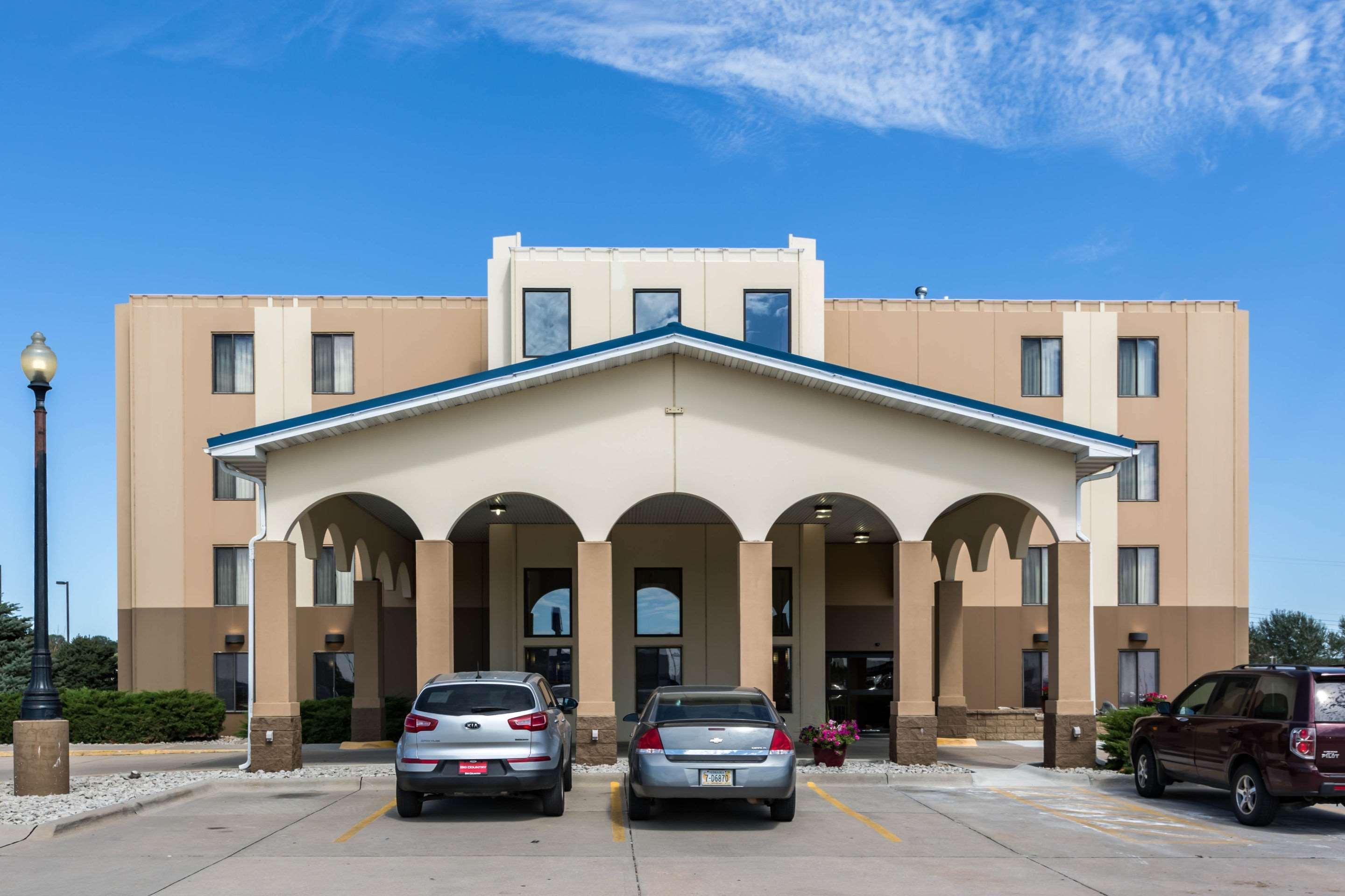 נורפולק Rodeway Inn מראה חיצוני תמונה