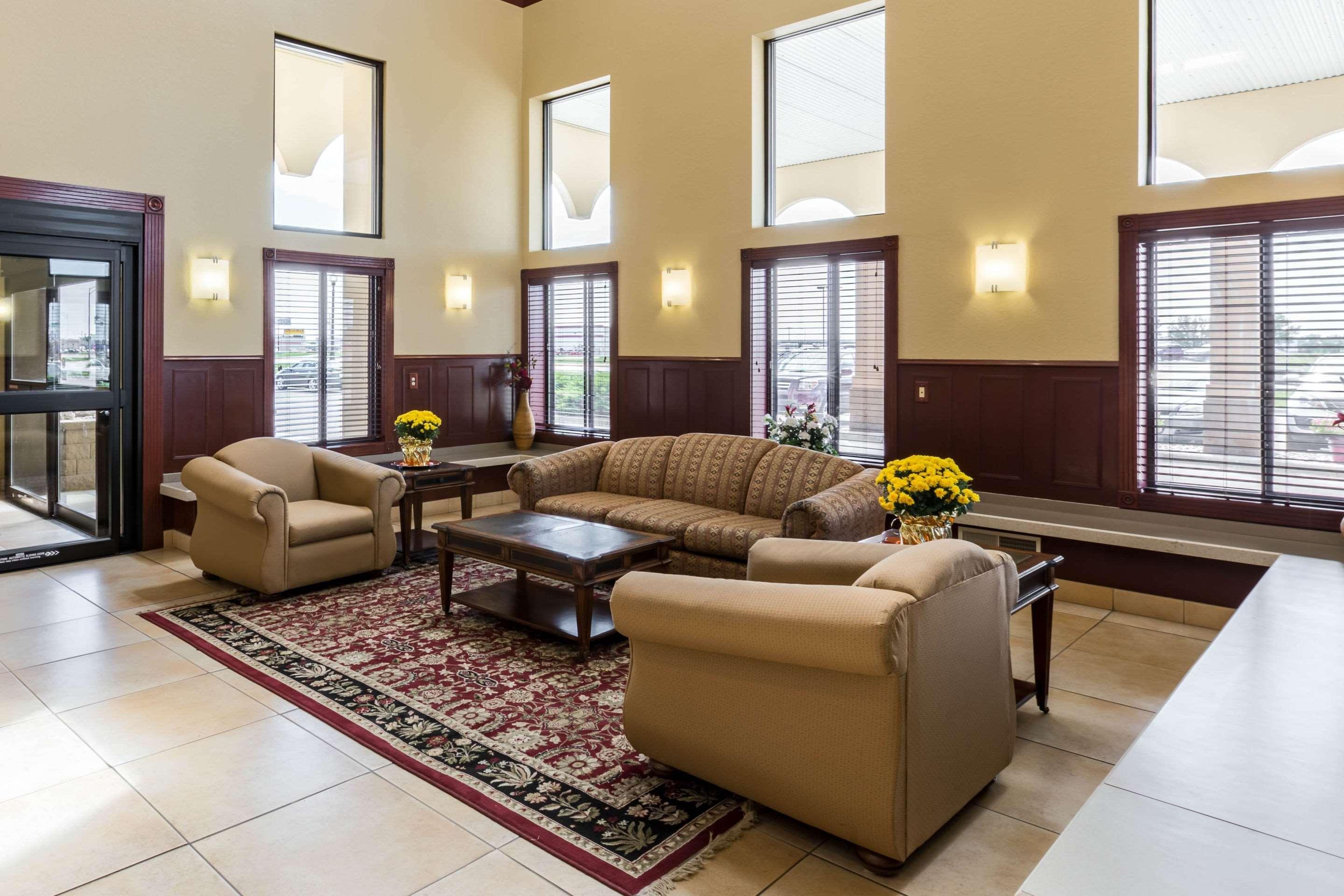נורפולק Rodeway Inn מראה חיצוני תמונה