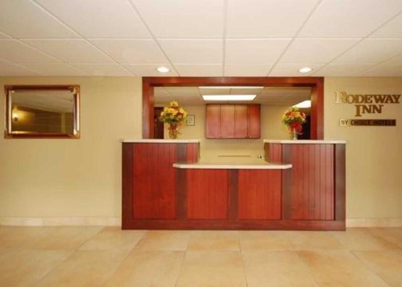 נורפולק Rodeway Inn מראה חיצוני תמונה