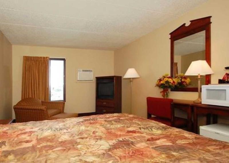 נורפולק Rodeway Inn מראה חיצוני תמונה